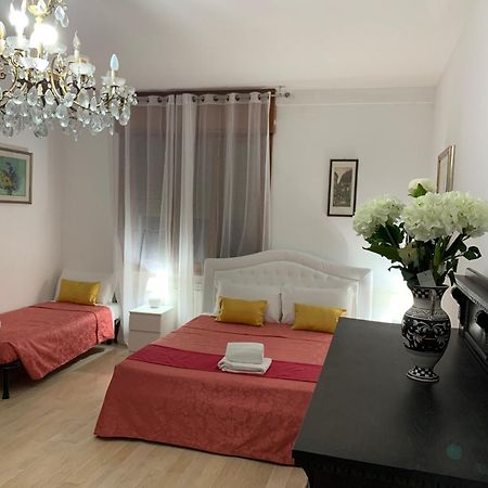 Venice Popular Stay Mestre Bagian luar foto