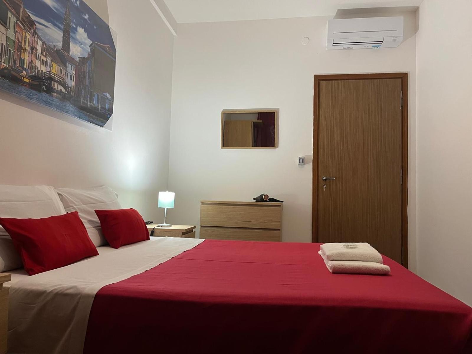 Venice Popular Stay Mestre Bagian luar foto