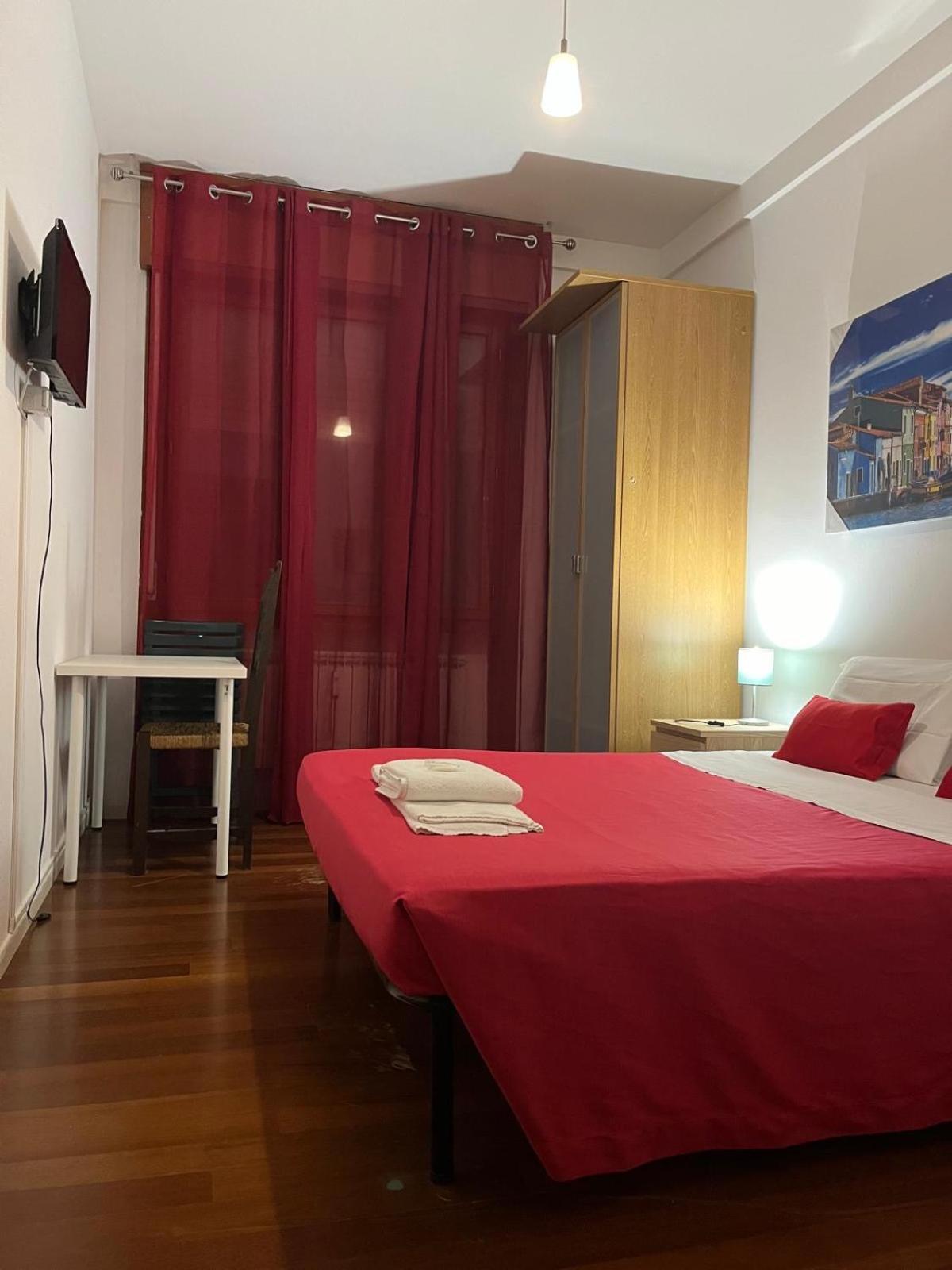 Venice Popular Stay Mestre Bagian luar foto