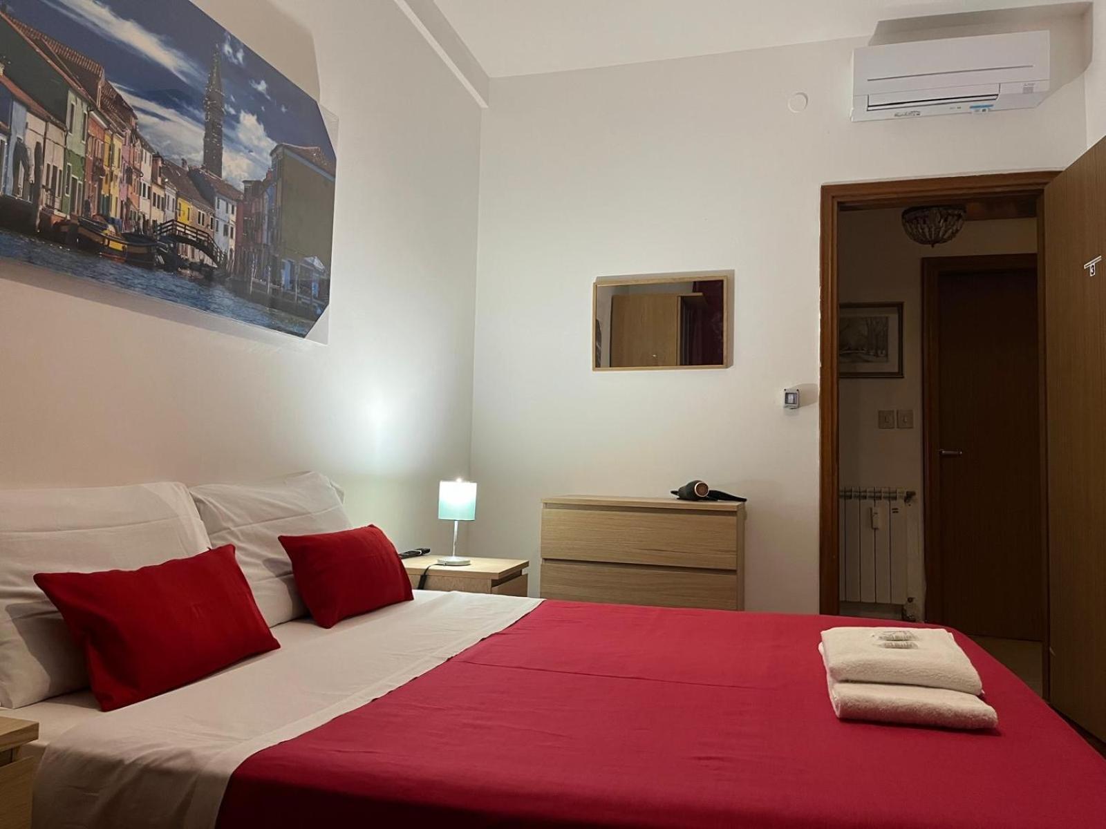 Venice Popular Stay Mestre Bagian luar foto